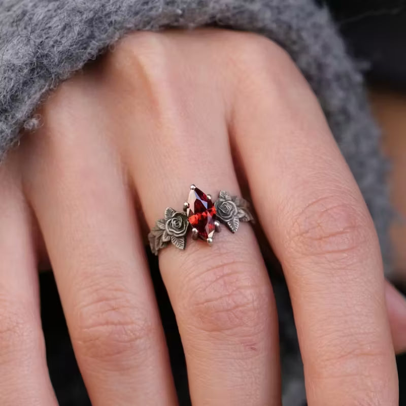 Kraprød Rose Radiance Ring