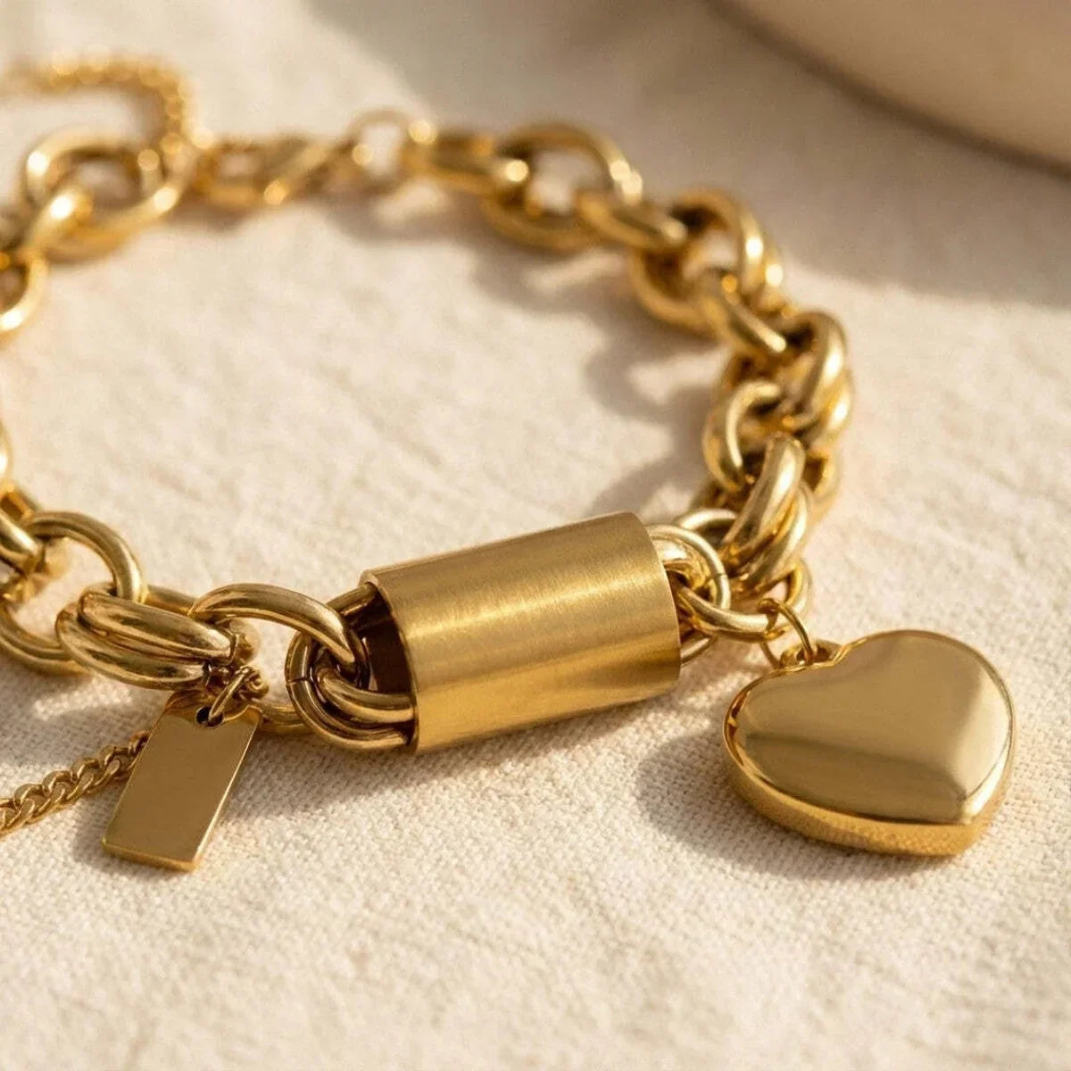 Gylden Hjerte Link Armbånd
