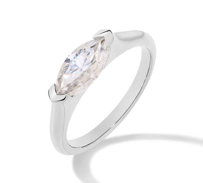 Elegant Marquise-Cut Diamantring i Sterling Sølv