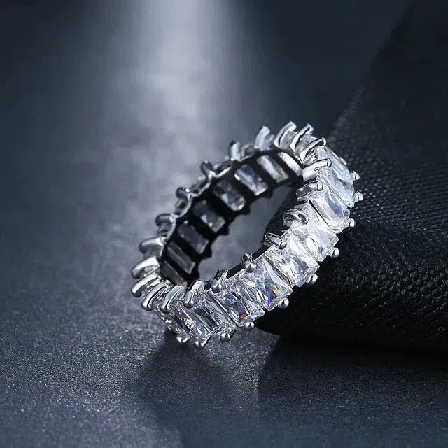 Luksuriøs Zirkonia Ring i Guld og Sølv