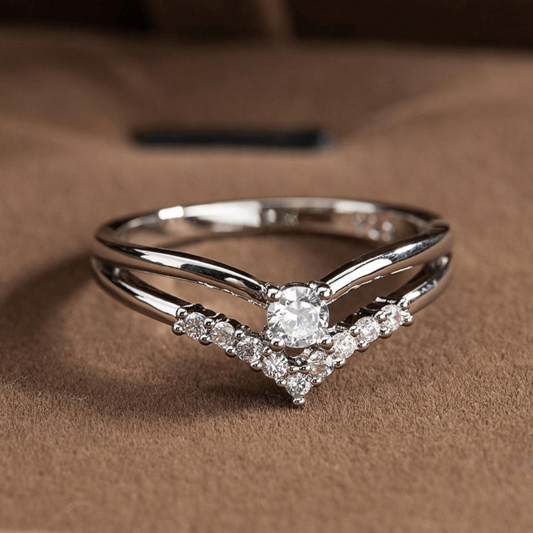 Skinnende Ring i Sterling Sølv Elegant
