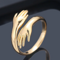 Gylden Omfavnelse Ring