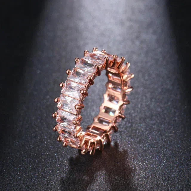 Luksuriøs Zirkonia Ring i Guld og Sølv