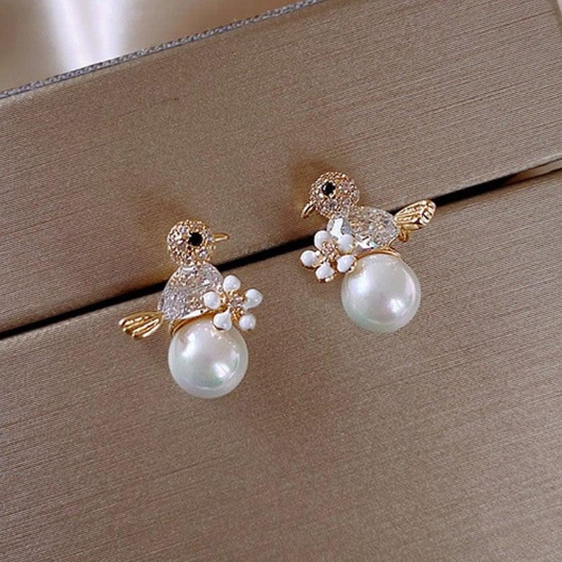 Luksuriøse Birdie Øreringe med Cubic Zirconia og Perle Indlæg