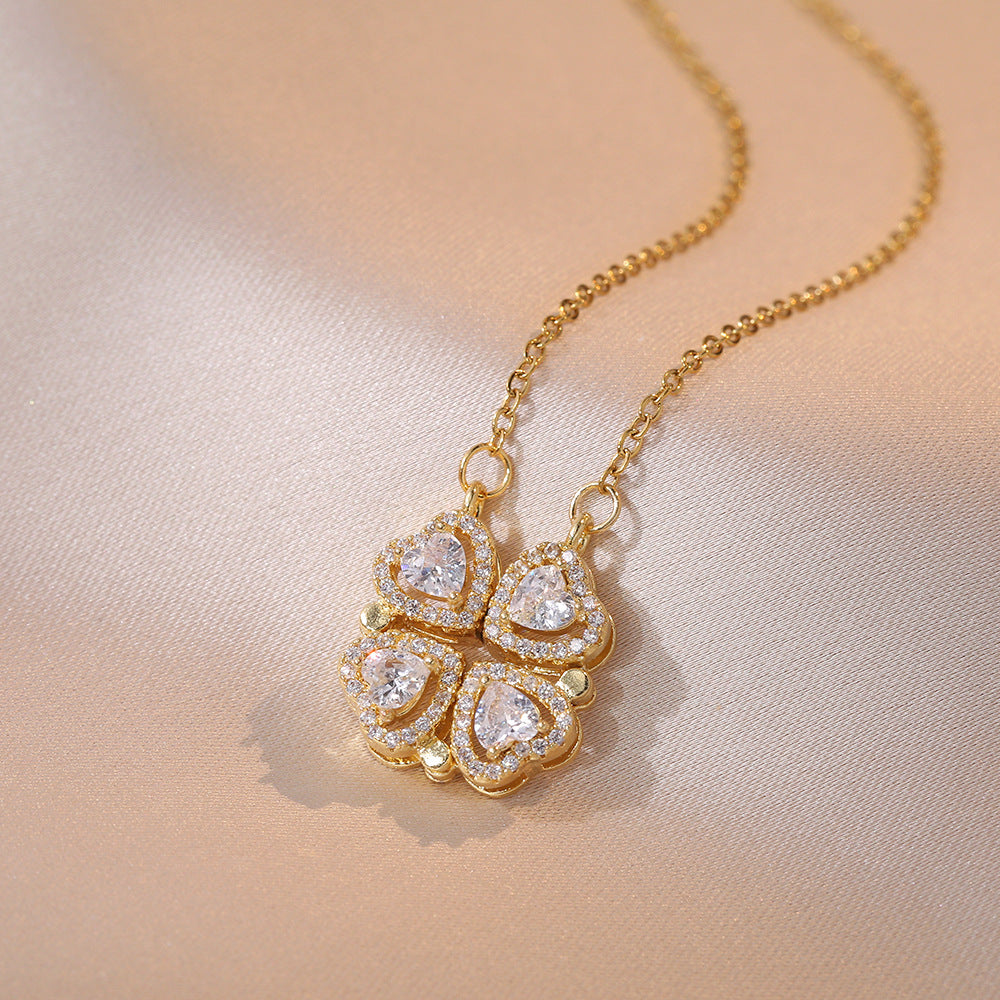 Lucky clover halskæde med diamant accenter