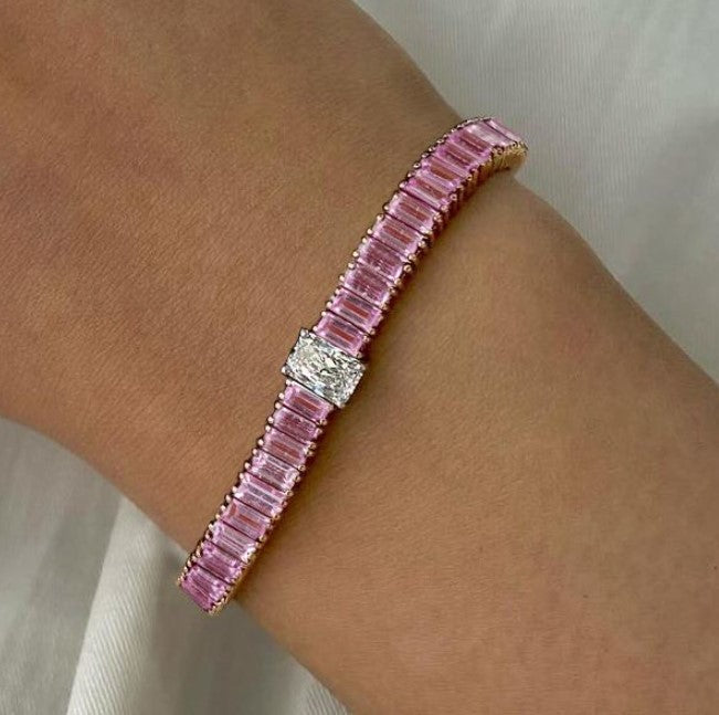 Tofarvet strålende skåret pink safir tennisarmbånd