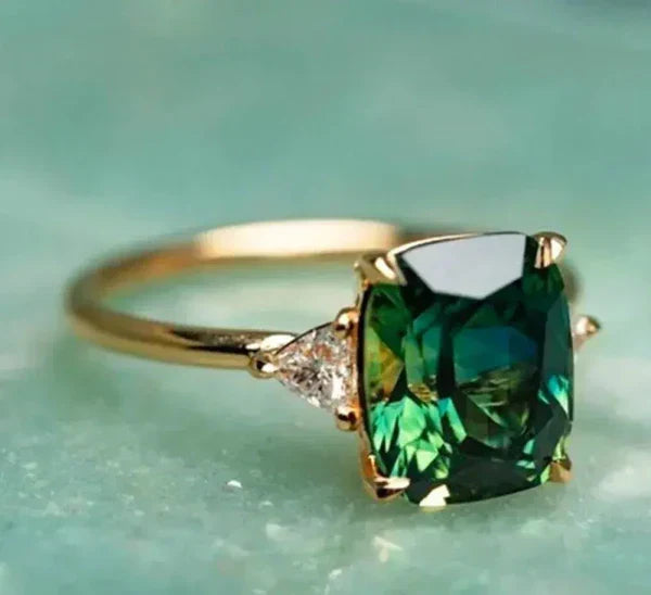 1+1 Tilbud: Fiora Emmeranthe Armbånd + Grøn zirkonia ring i guld