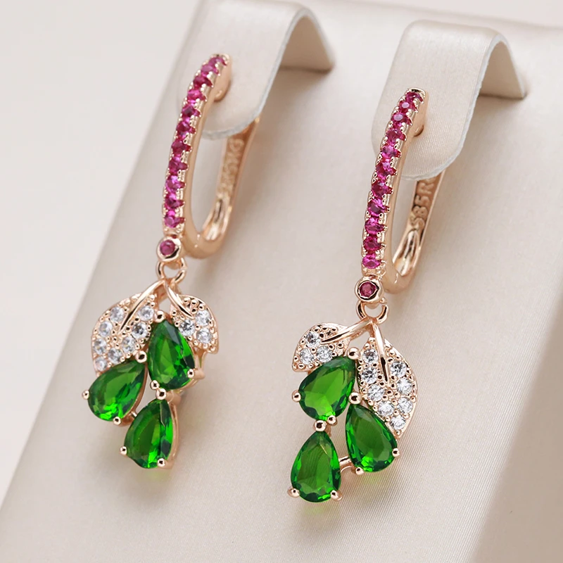 Elegante dangly øreringe med farvet zirkonia