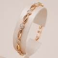 Elegant guldbelagt zirconia armbånd