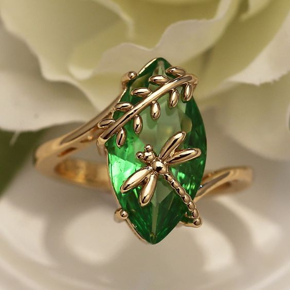 Dragenfugl Grøn Krystal Ring