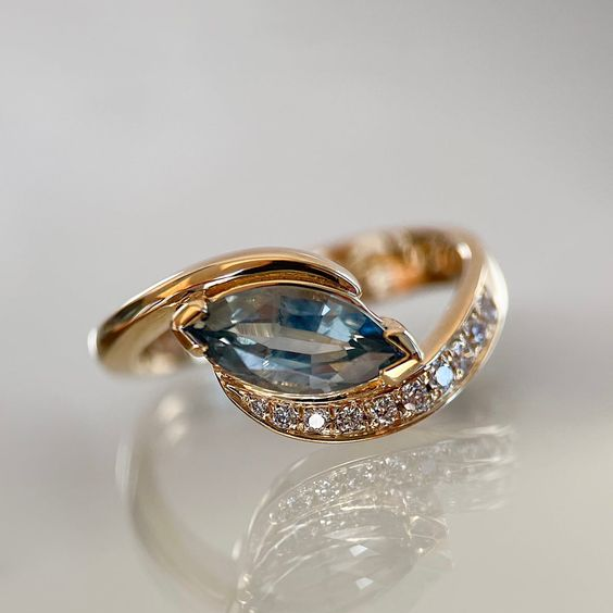 Vintage Brilliant Blå Krystalring